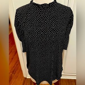 Adrianna Papell Moss Crepe Print Ruffle Neck Blouse Black & White Dot Size Large